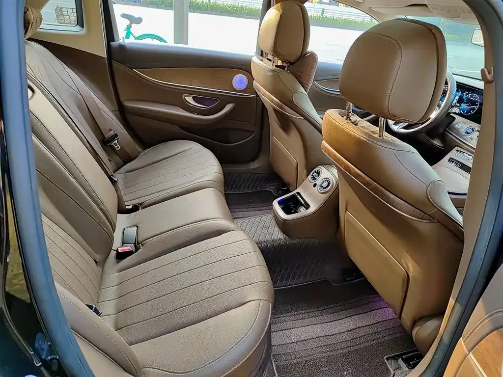 Mercedes-Benz E-Class 2023 из CN, фото 2