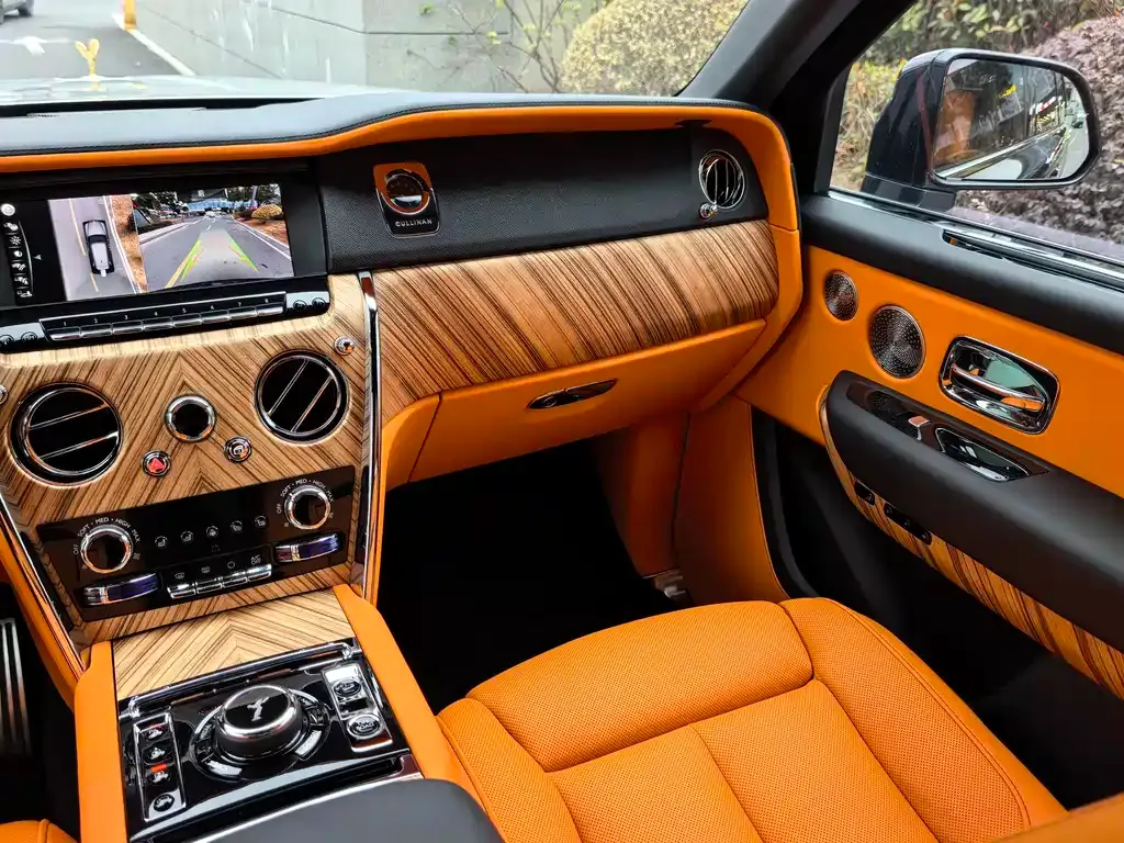 Rolls-Royce Cullinan 2023 из CN, фото 6