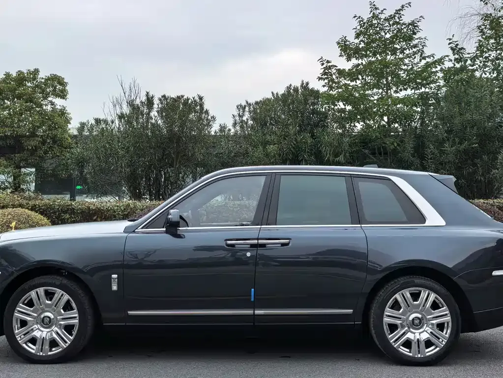 Rolls-Royce Cullinan 2023 из CN, фото 8