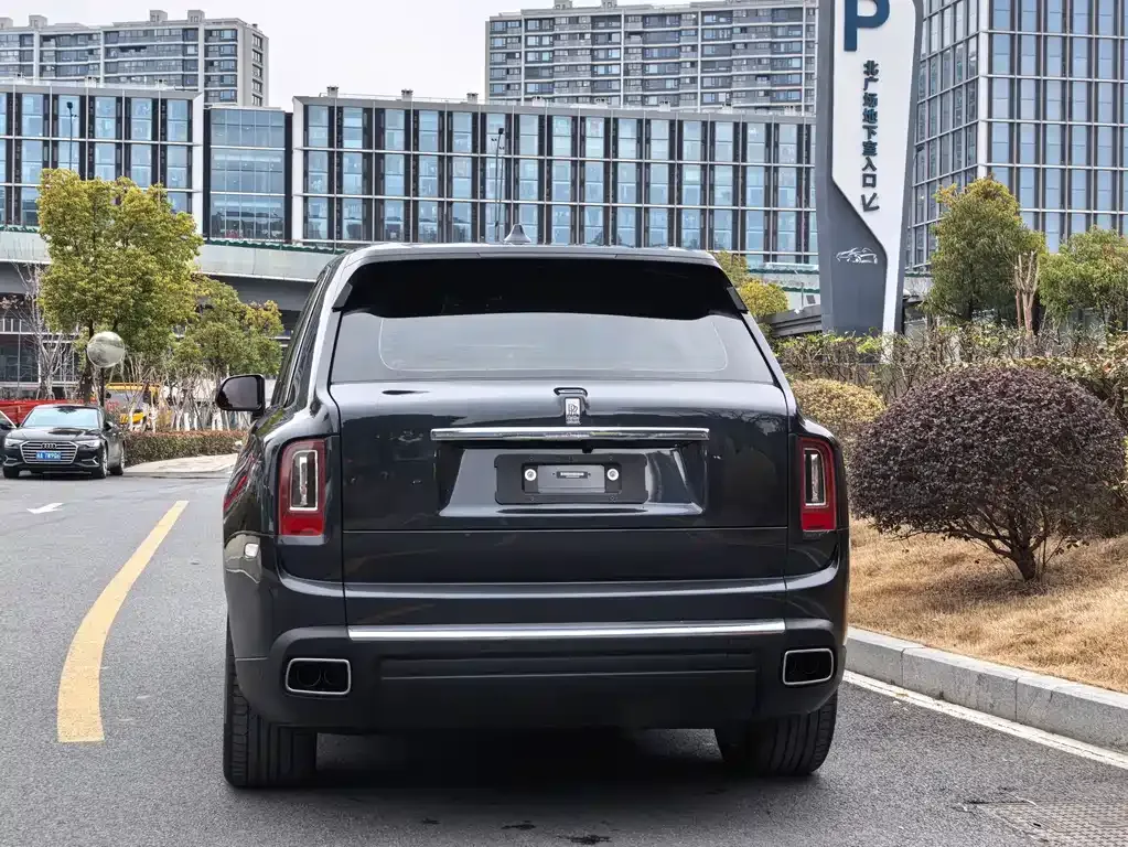 Rolls-Royce Cullinan 2023 из CN, фото 10
