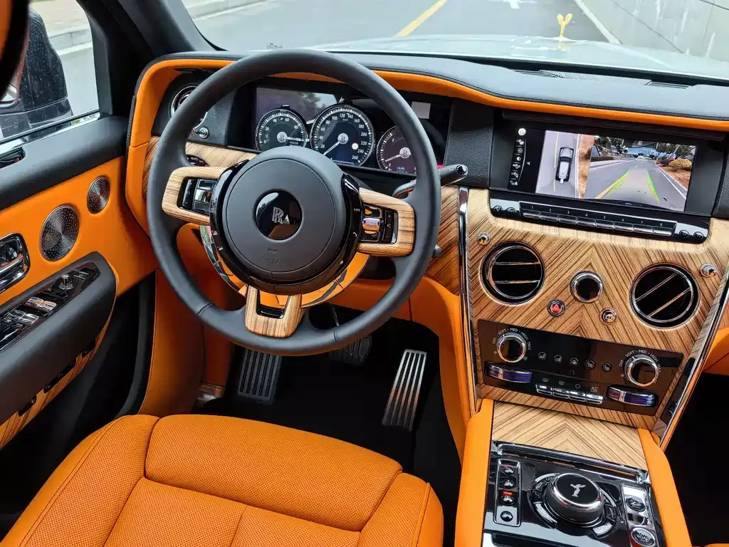 Rolls-Royce Cullinan 2023 из CN, фото 9