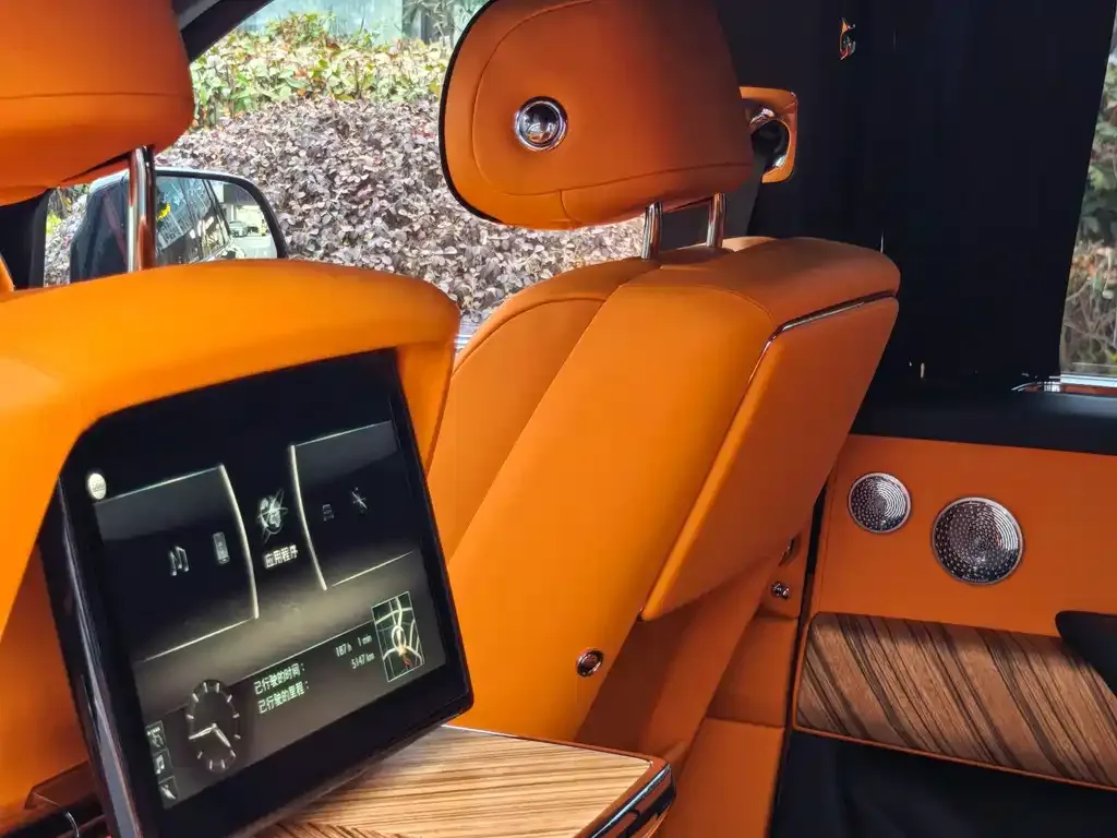Rolls-Royce Cullinan 2023 из CN, фото 2