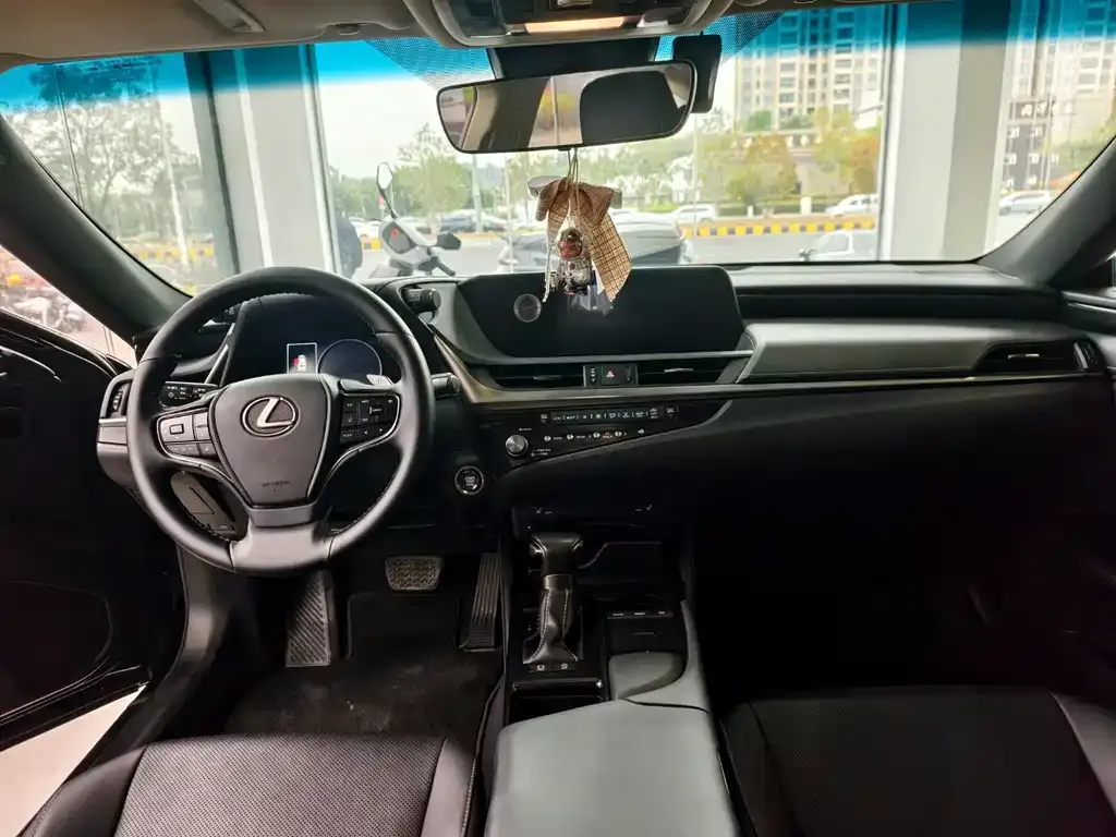 Lexus ES 2021 из CN, фото 5