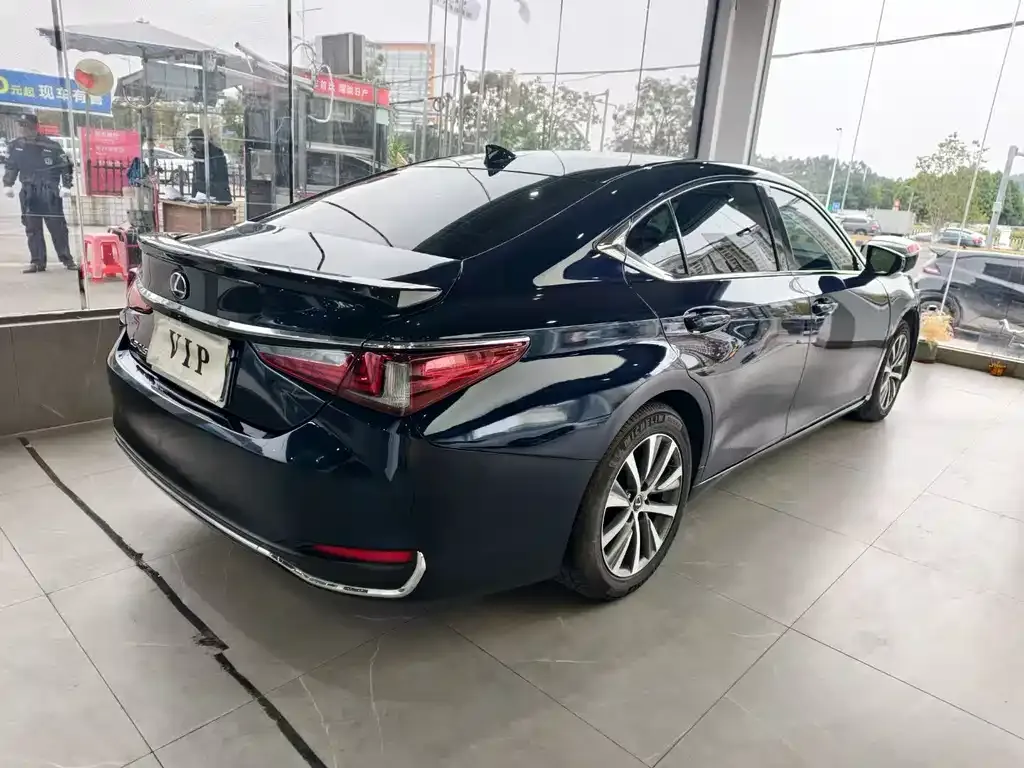 Lexus ES 2021 из CN, фото 4