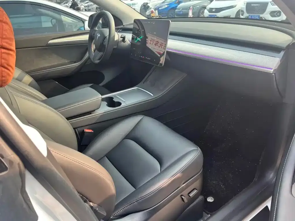 Tesla Model Y 2024 из CN, фото 2