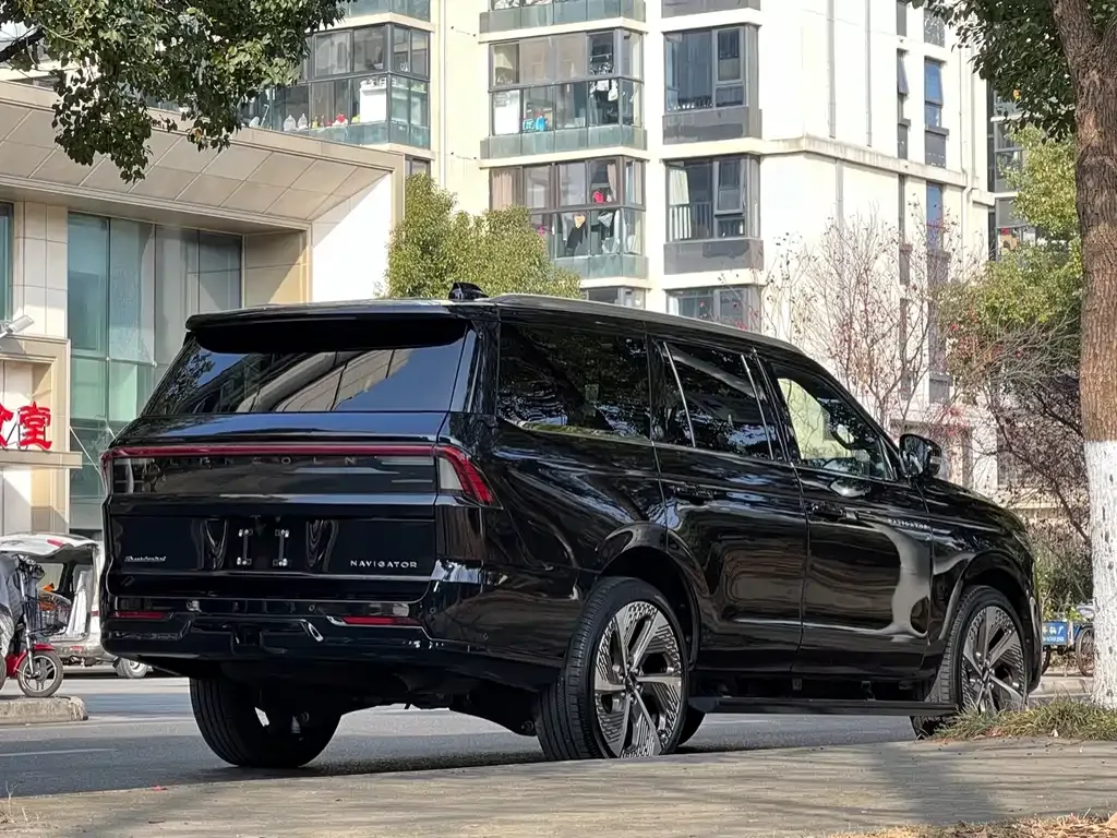 Lincoln Navigator 2025 из CN, фото 5