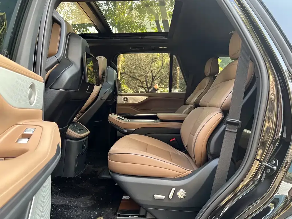 Lincoln Navigator 2025 из CN, фото 3