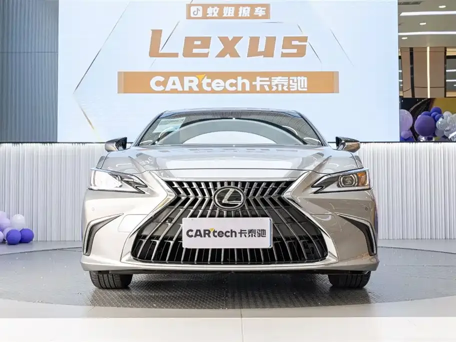 Lexus ES 2022 из CN, фото 1