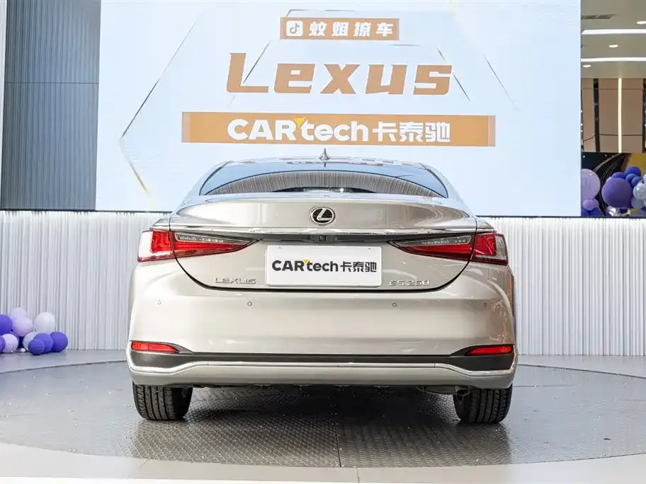 Lexus ES 2022 из CN, фото 9