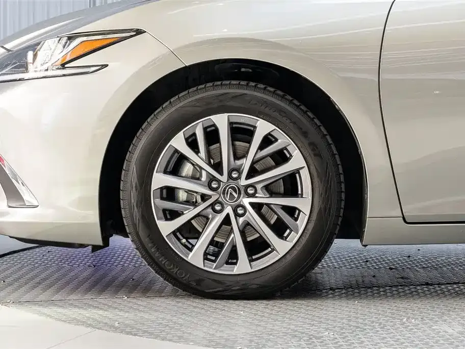 Lexus ES 2022 из CN, фото 6