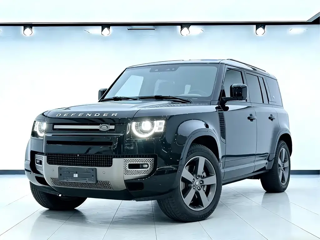 Land Rover Defender — фото 1