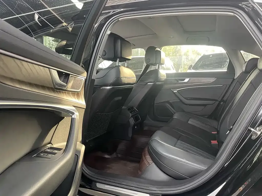 Audi A6L 2022 из CN, фото 2