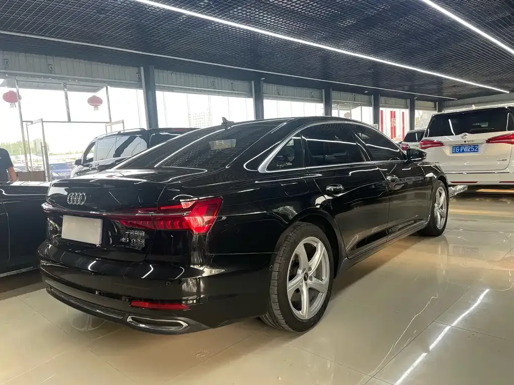 Audi A6L 2022 из CN, фото 5