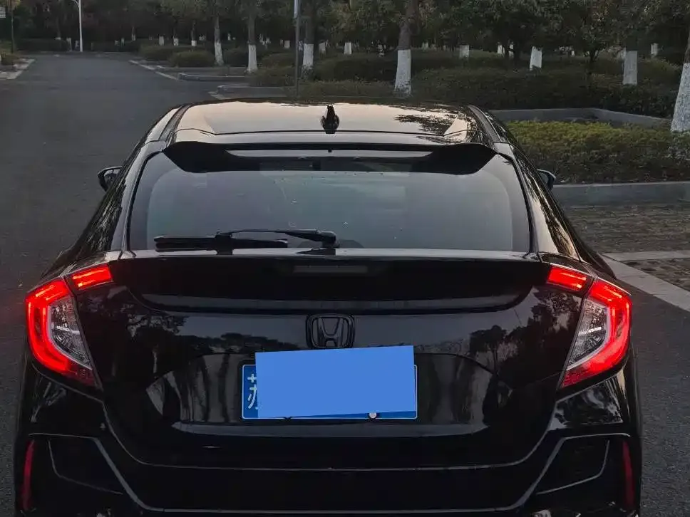 Honda Civic 2022 из CN, фото 2