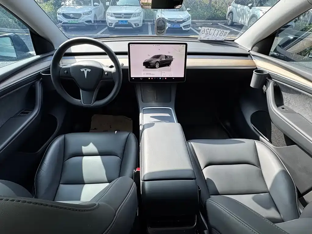 Tesla Model Y 2023 из CN, фото 3