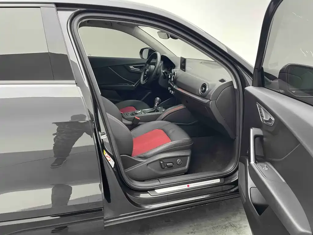 Audi Q2L 2021 из CN, фото 8