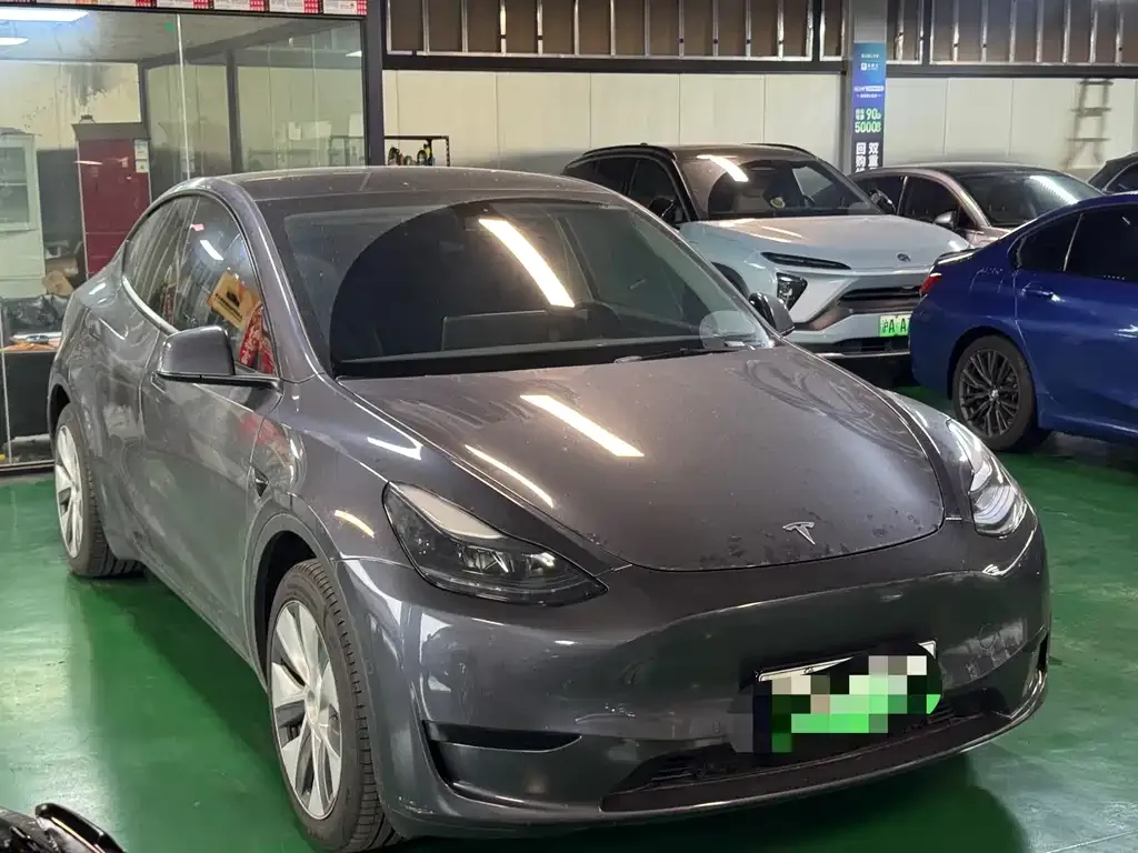 Tesla Model Y 2023 из CN, фото 9