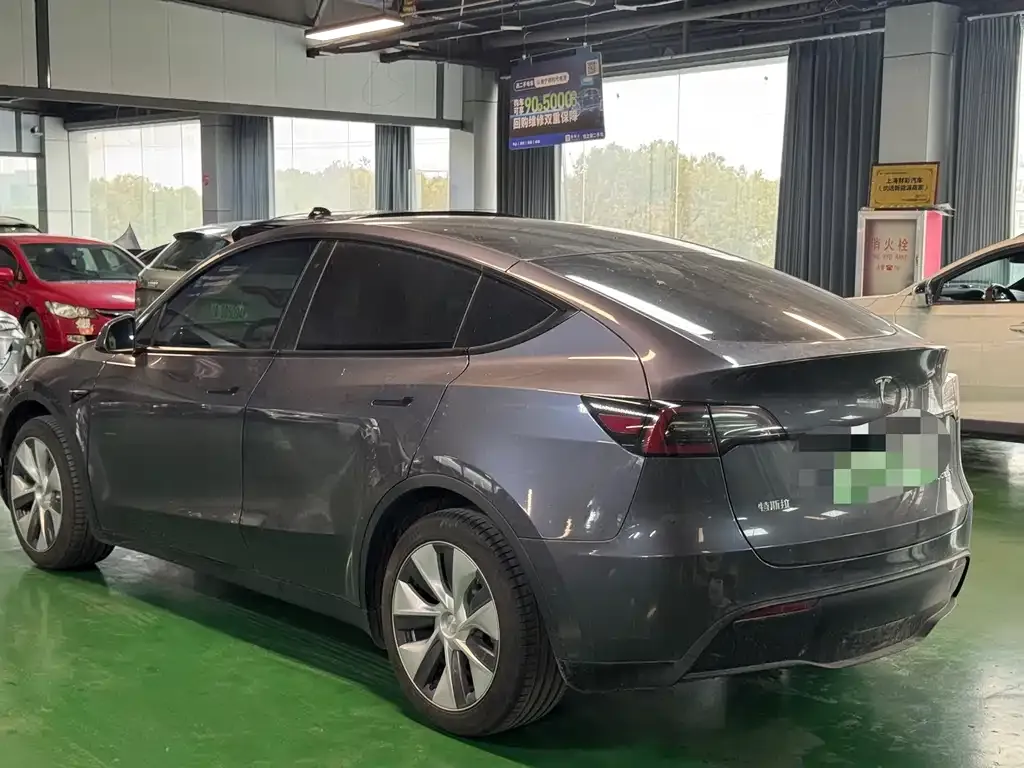 Tesla Model Y 2023 из CN, фото 7
