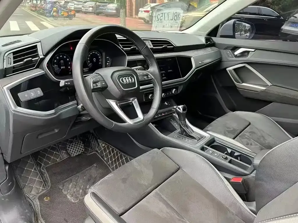 Audi Q3 2021 из CN, фото 9