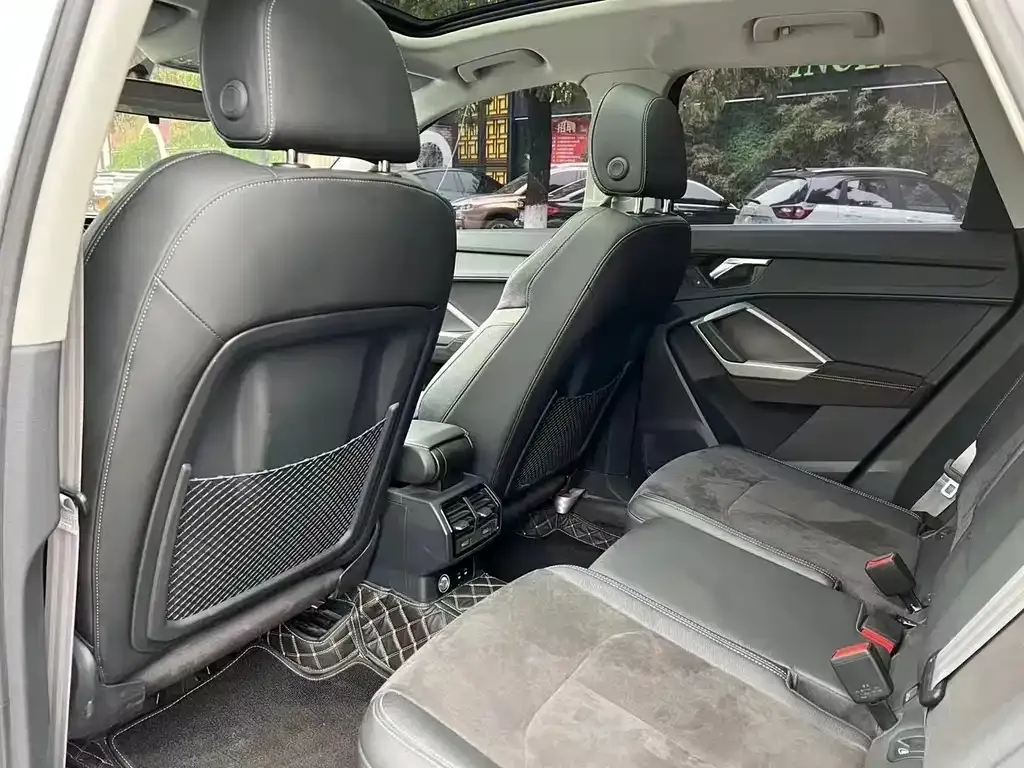 Audi Q3 2021 из CN, фото 4