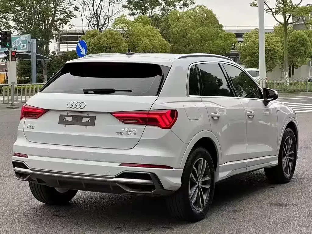 Audi Q3 2021 из CN, фото 5