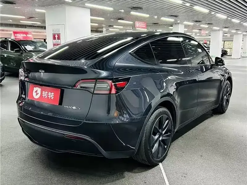 Tesla Model Y 2024 из CN, фото 3