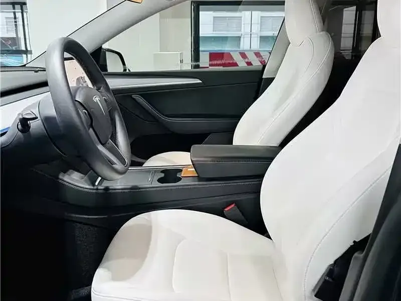 Tesla Model Y 2024 из CN, фото 8