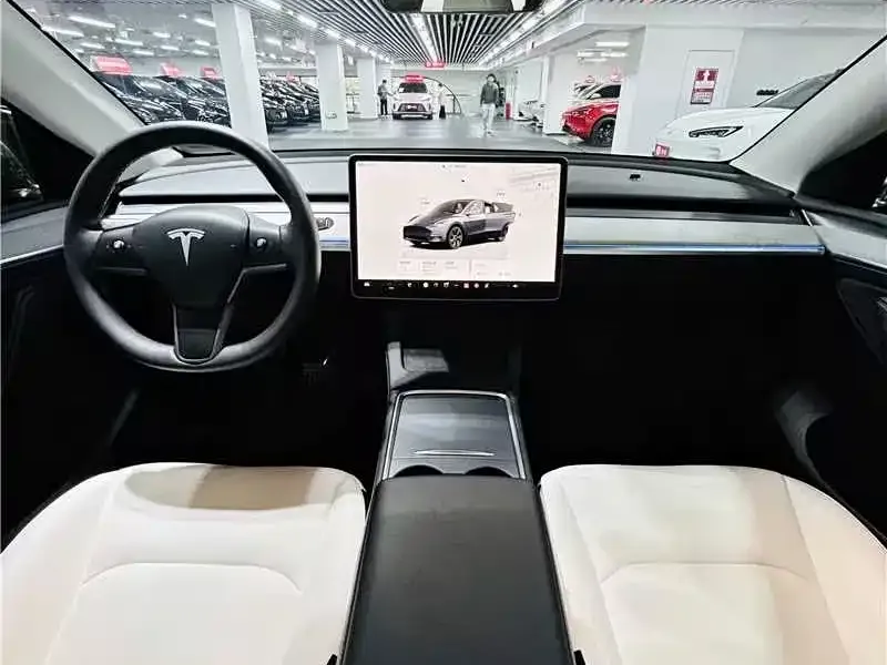 Tesla Model Y 2024 из CN, фото 4