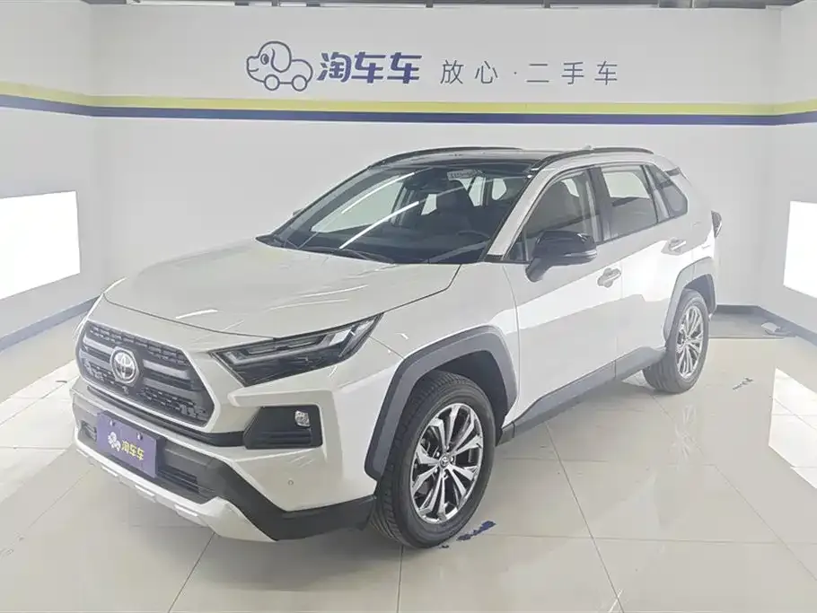 Toyota RAV4 2023 из CN, фото 1