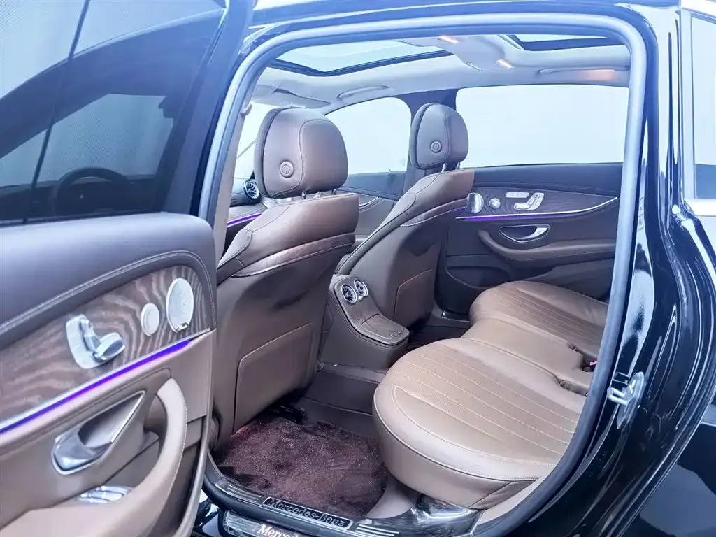 Mercedes-Benz E-Class 2022 из CN, фото 5
