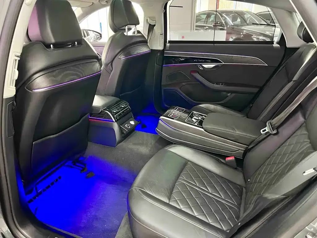 Audi A8 2021 из CN, фото 9