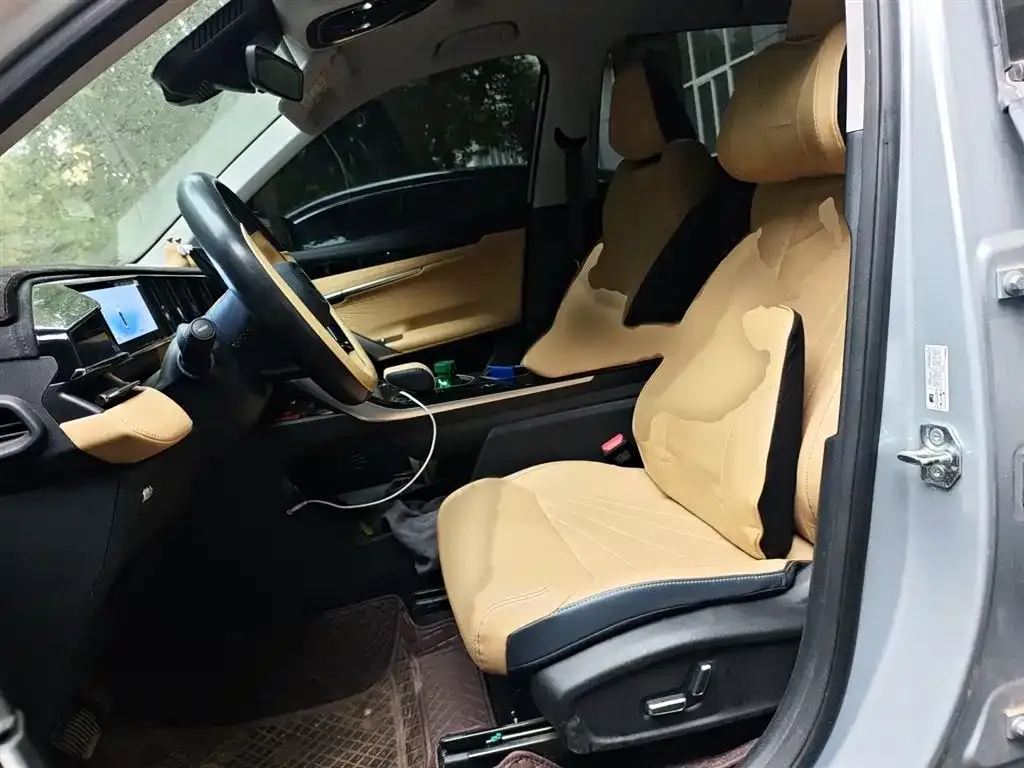 Geely Boyue L 2024 из CN, фото 6