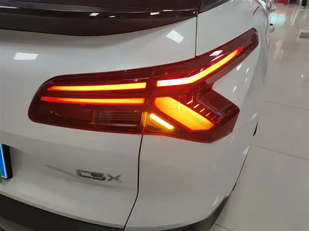 Citroen C5 X 2023 из CN, фото 2