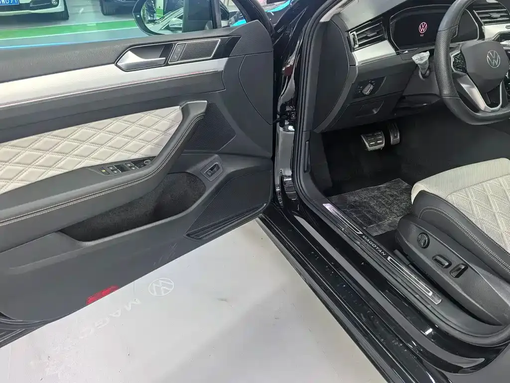 Volkswagen Magotan 2024 из CN, фото 10
