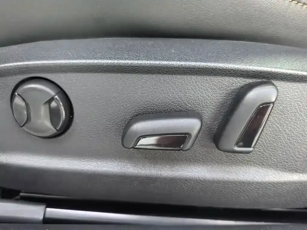 Volkswagen Magotan 2024 из CN, фото 7