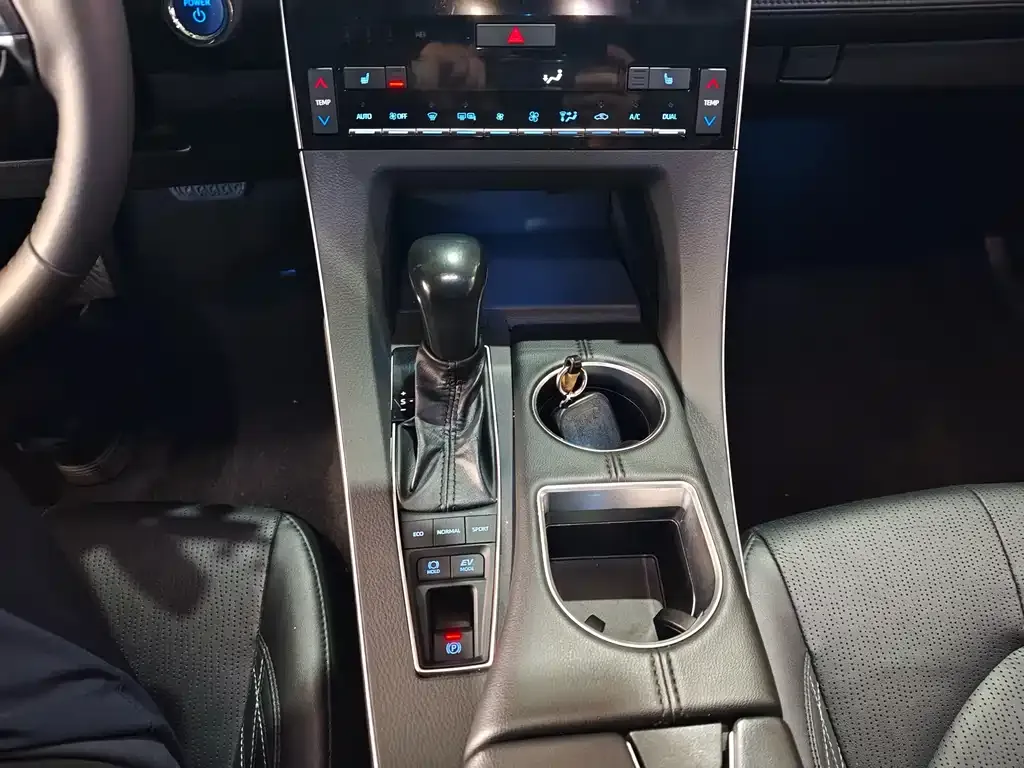 Toyota Avalon 2021 из CN, фото 4