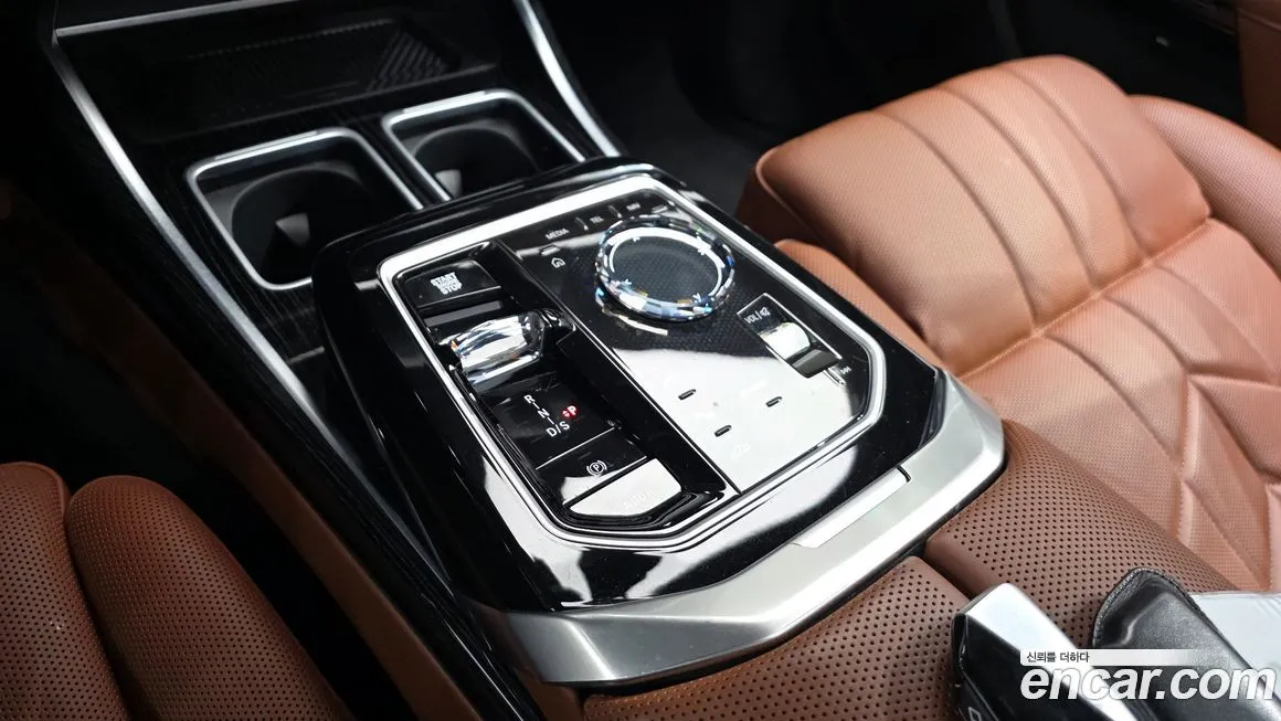 BMW 7-Series 2025 из KR, фото 2