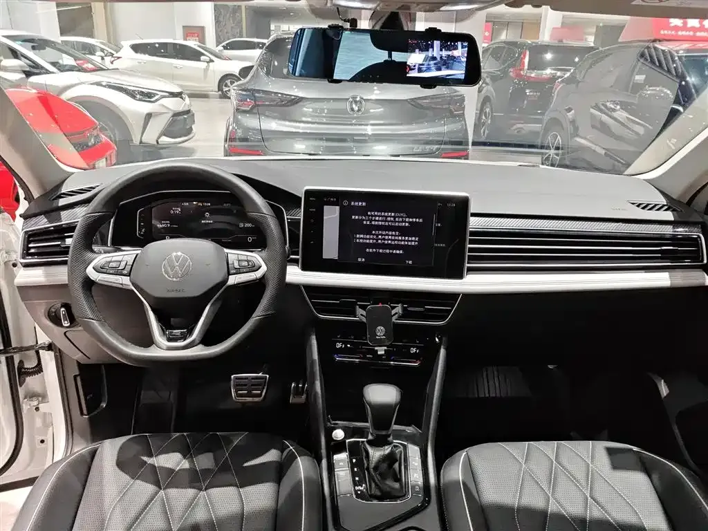 Volkswagen Tiguan L 2023 из CN, фото 8