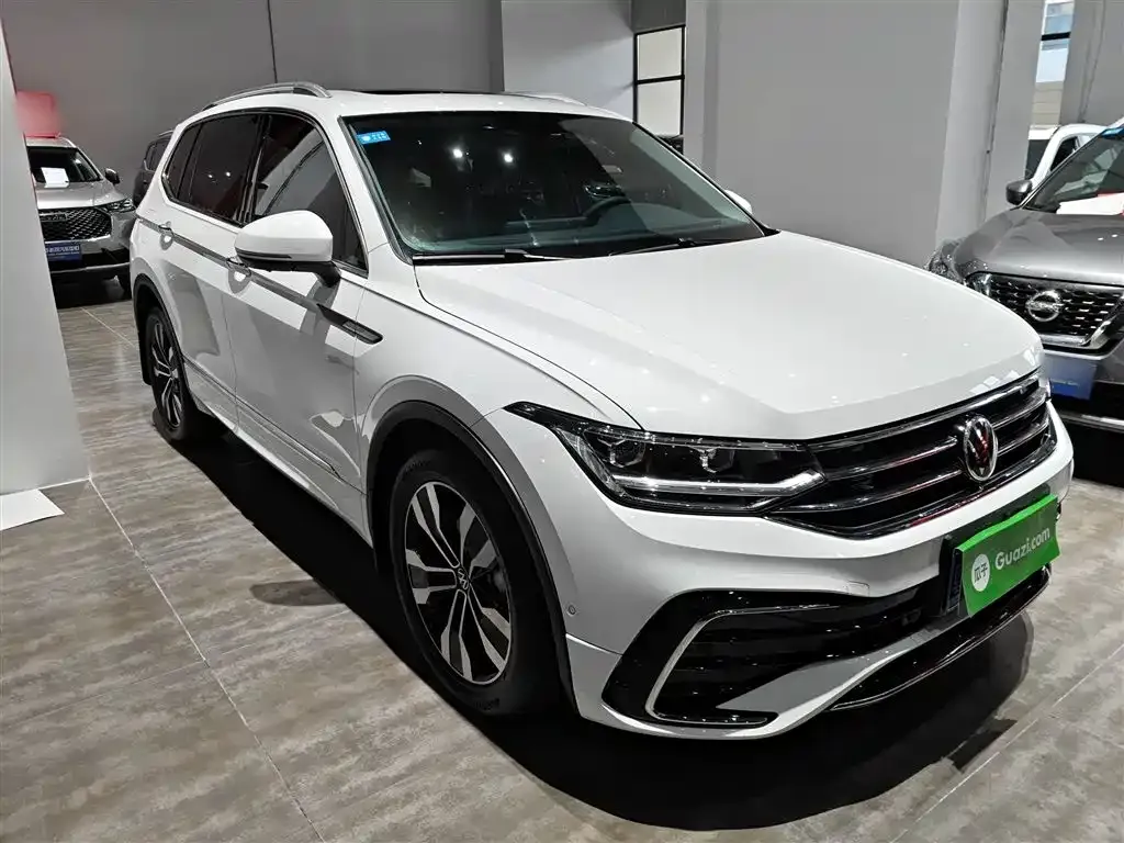 Volkswagen Tiguan L 2023 из CN, фото 4