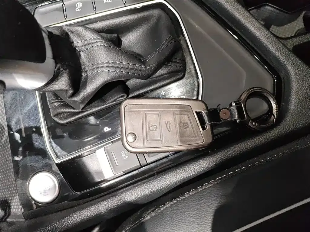 Volkswagen Tiguan L 2023 из CN, фото 10