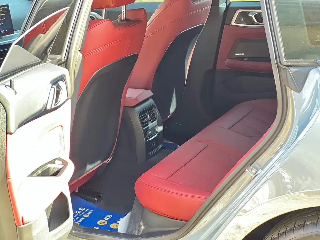BMW 4 Series 2025 из CN, фото 7