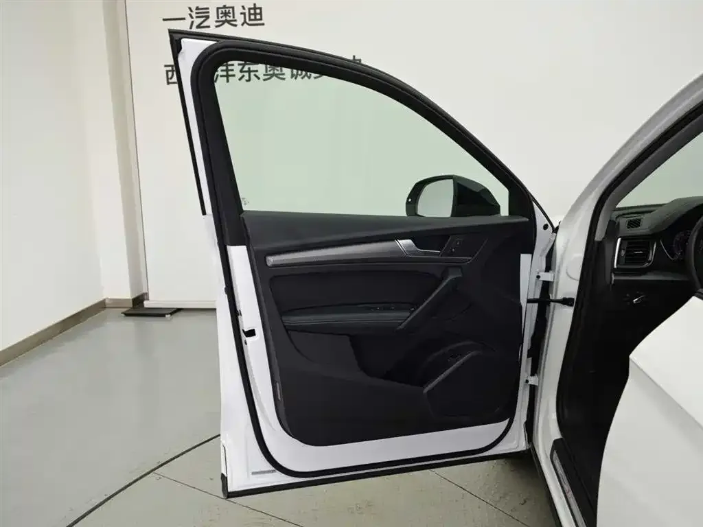 Audi Q5L 2021 из CN, фото 9