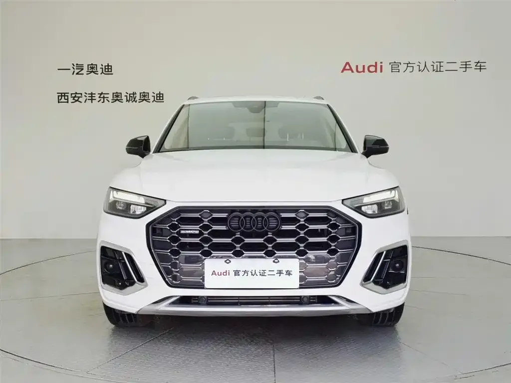 Audi Q5L 2021 из CN, фото 2