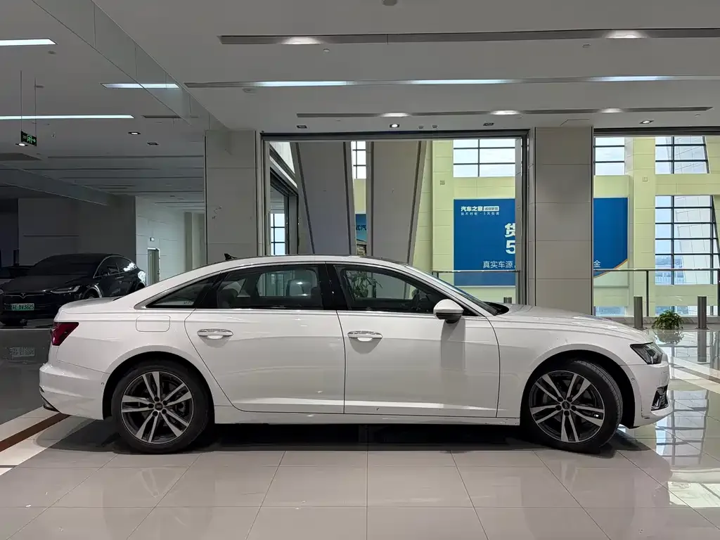 Audi A6L 2025 из CN, фото 2