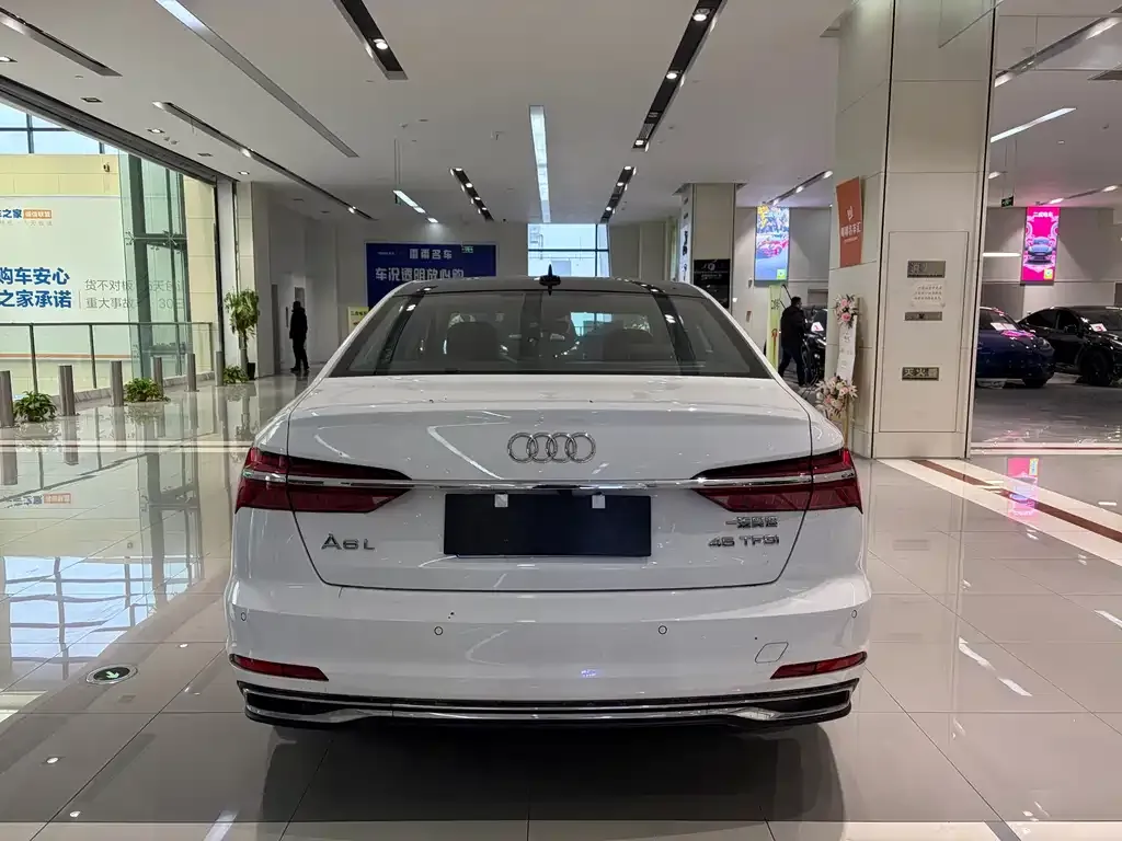 Audi A6L 2025 из CN, фото 8