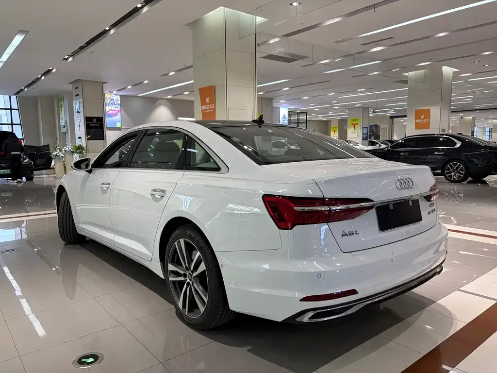 Audi A6L 2025 из CN, фото 6