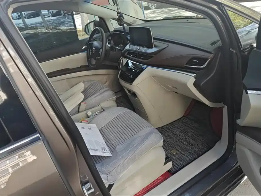 Buick GL8 2025 из CN, фото 5