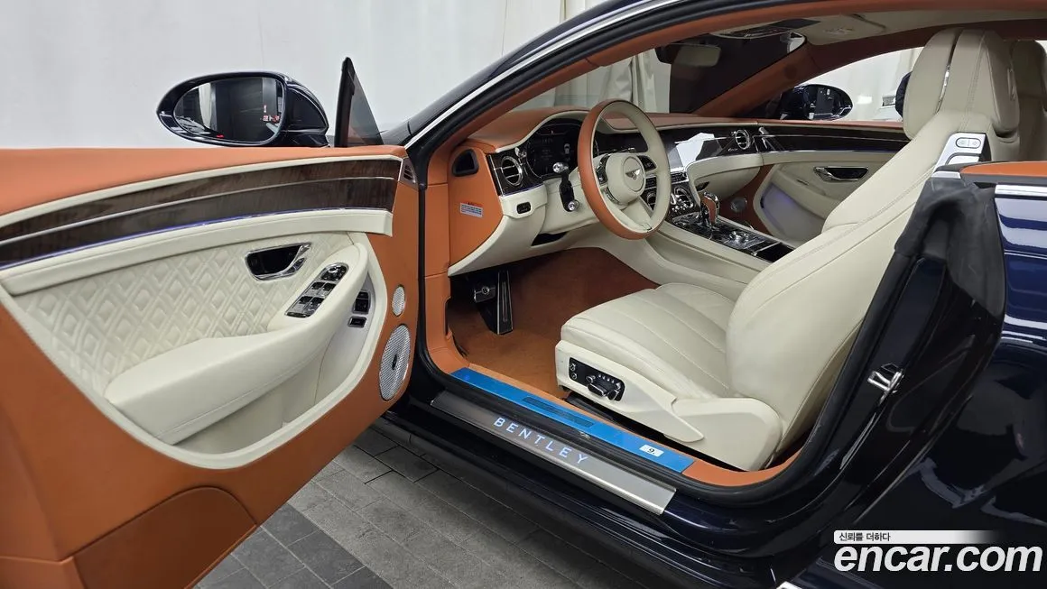 Bentley Continental 2023 из KR, фото 6