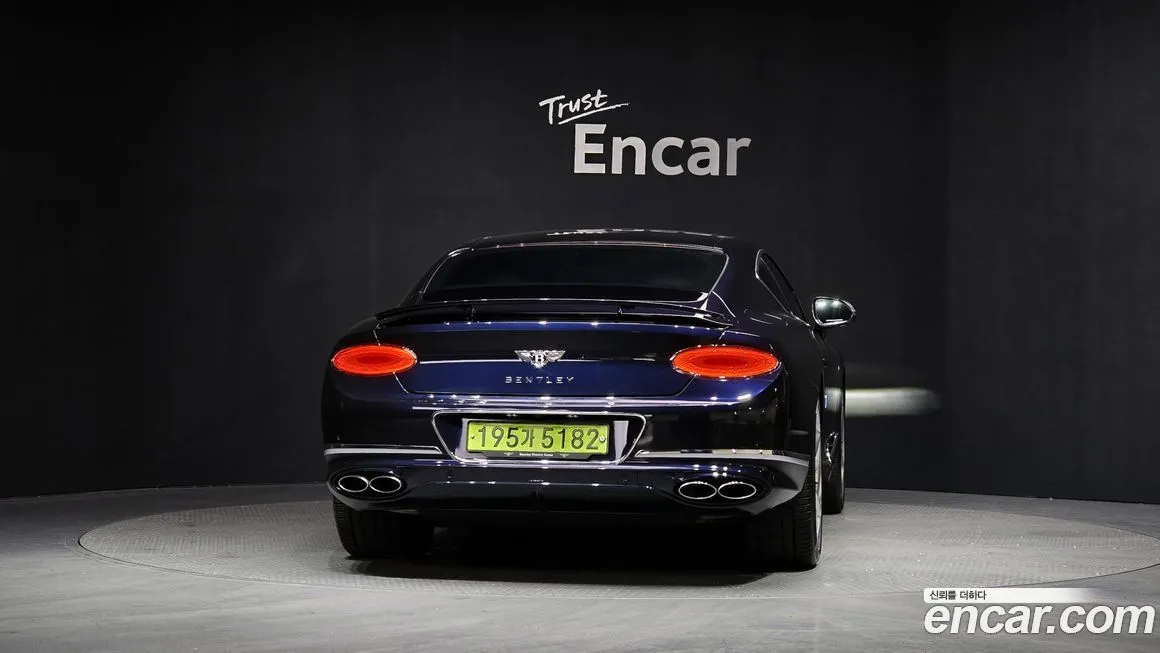 Bentley Continental 2023 из KR, фото 4