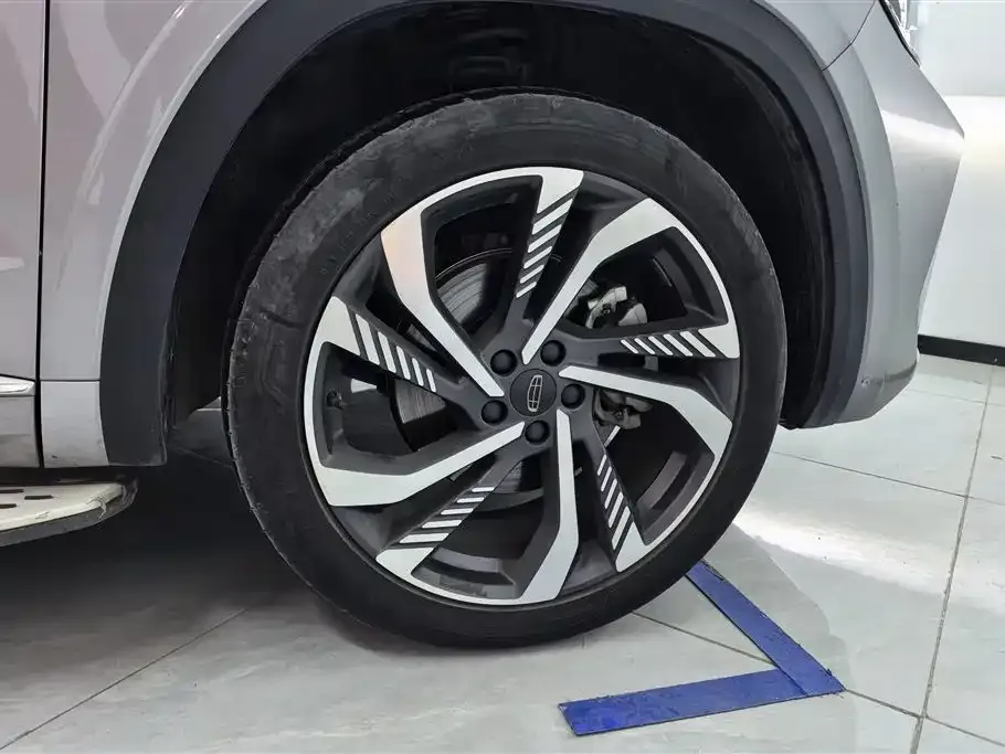 Geely Xingyue L 2023 из CN, фото 2